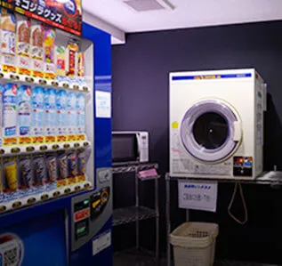 Enlarged image of coin laundry